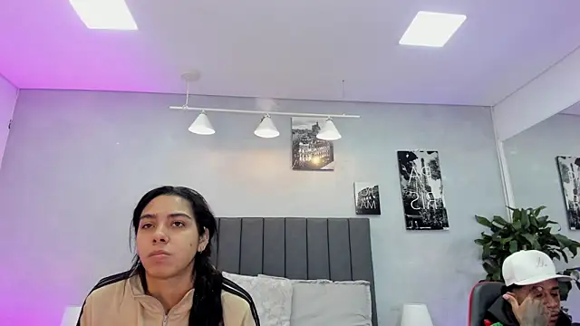 violet and myers online show from November 4, 11:26 am