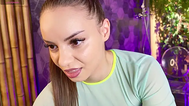 shes rebel online show from October 9, 4:22 pm