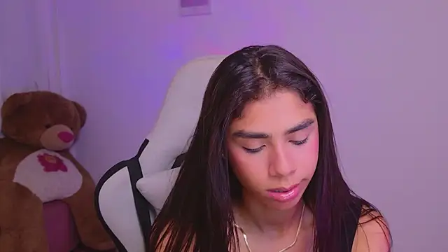 BrunetteAdams001 online show from February 11, 3:41 am