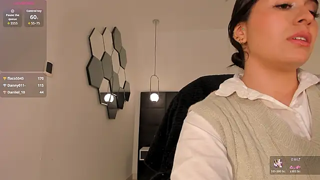 MilaColeman online show from February 3, 6:40 am