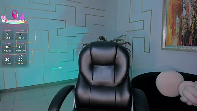 LizzCooper online show from January 8, 5:44 am