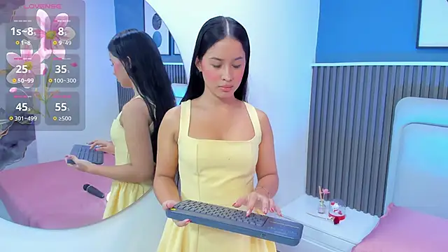 lily  star online show from December 17, 3:22 am