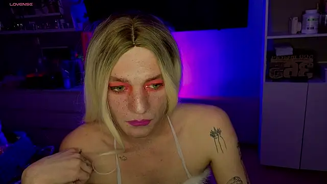 Kkkylie online show from February 4, 4:54 pm