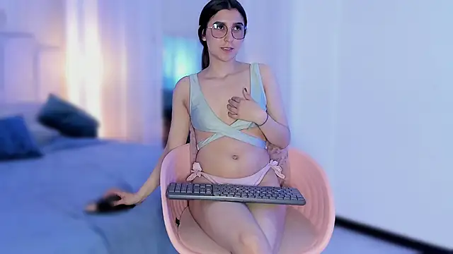 Kitana Clark online show from November 1, 8:24 pm