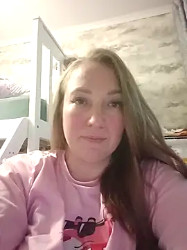 Kiss Eva online show from April 9, 4:45 pm