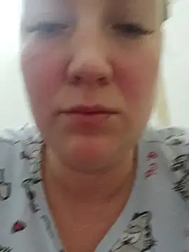 Kiss Eva online show from March 3, 6:25 pm