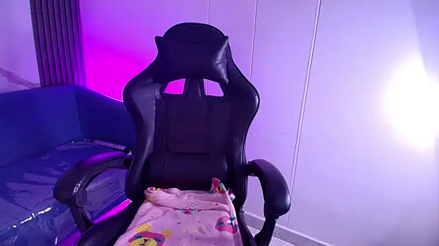 ShaunaDream online show from November 21, 5:09 am