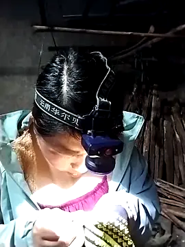 quynhkoolbae online show from March 14, 7:42 am