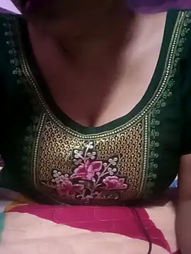 Snapshot of TINASONI chatting on October 3, 2:00 pm TINASONI online show from October 3, 2:00 pm