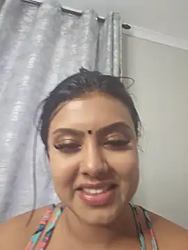 Indian GlowingMiax online show from November 13, 5:39 am