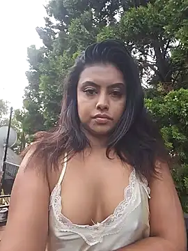 Indian GlowingMiax online show from January 18, 4:20 am