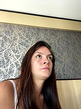 Danielaeliana online show from January 12, 1:38 pm