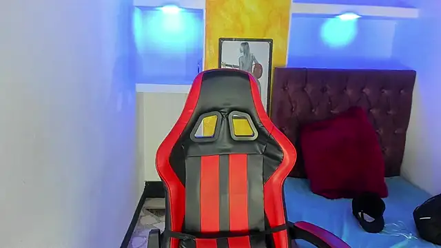 alison moon7 online show from January 10, 2:00 pm