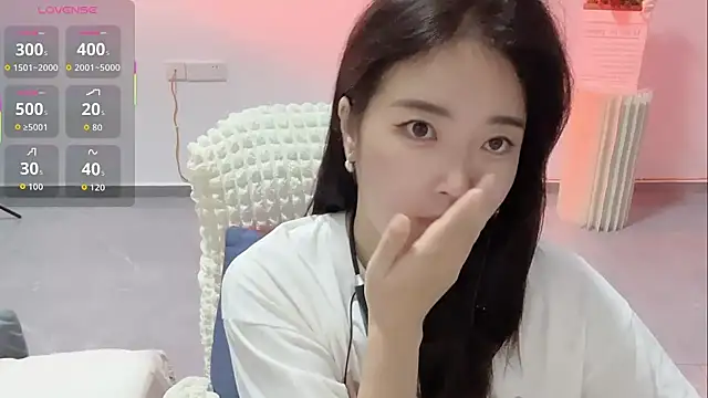 Xiali-166 online show from October 4, 11:42 pm