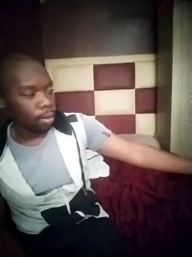 Snapshot of TinnyVsGiant chatting on September 14, 2:04 pm TinnyVsGiant online show from September 14, 2:04 pm