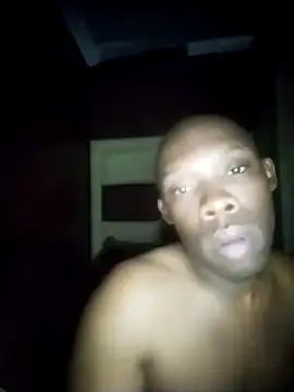 Snapshot of TinnyVsGiant chatting on September 24, 9:47 pm TinnyVsGiant online show from September 24, 9:47 pm