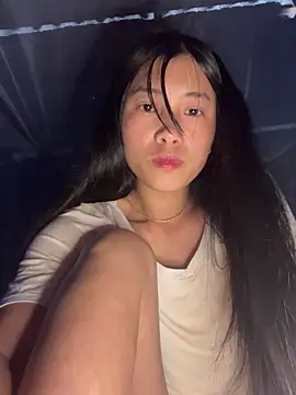 EmLy02 online show from May 10, 7:32 am