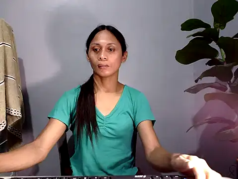 missruffa online show from September 24, 11:31 am