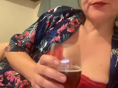 Snapshot of spookyspooky2 chatting on September 24, 4:44 am spookyspooky2 online show from September 24, 4:44 am