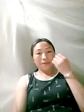 lucybaby00 online show from March 20, 2:33 pm