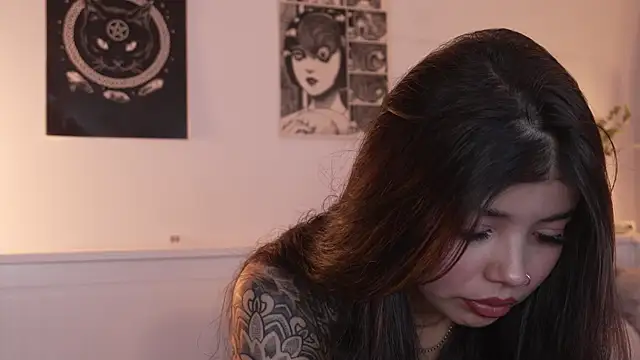 sophieee art online show from September 28, 12:50 am