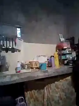 Snapshot of oceanlover23 chatting on September 14, 9:23 pm oceanlover23 online show from September 14, 9:23 pm