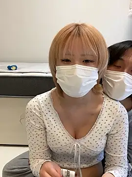 reon reonreon online show from December 18, 5:23 am