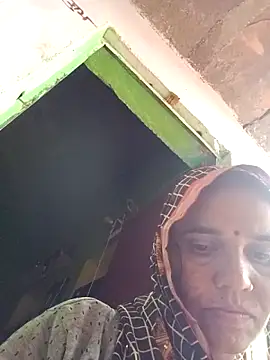 Pinky12A online show from October 31, 4:58 am