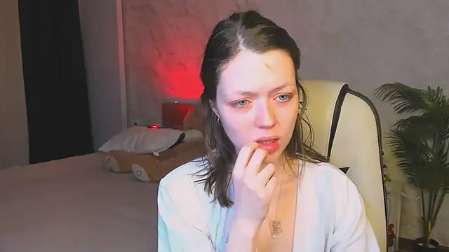 Lunar Lily online show from January 15, 5:46 am