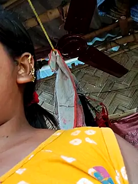 Hot-Show2 online show from April 12, 10:29 am