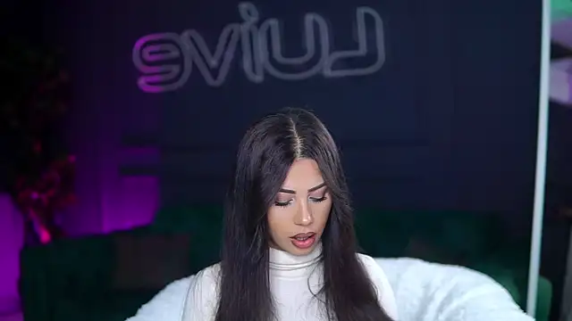 SiennaRuh online show from November 6, 10:10 am