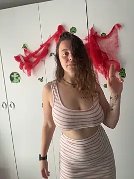 TenderLaGlamor online show from October 26, 11:27 am