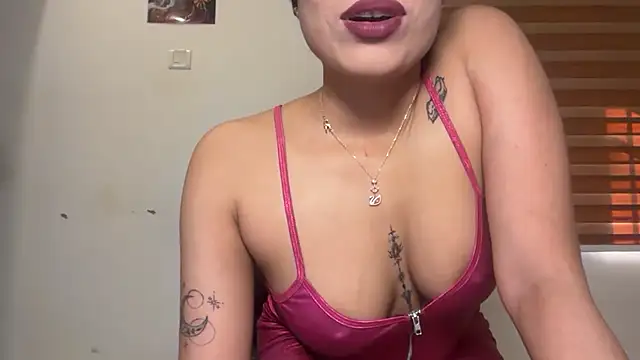 LucytheDevilQueen online show from February 13, 4:25 am