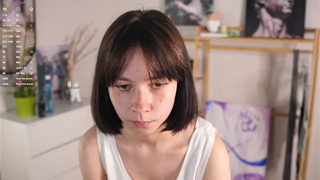 SuzanneHowse online show from September 20, 7:06 am