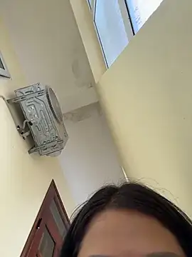 thaoyeuuu online show from November 2, 5:11 am