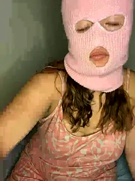 Snapshot of destiny69col chatting on October 2, 1:21 am destiny69col online show from October 2, 1:21 am