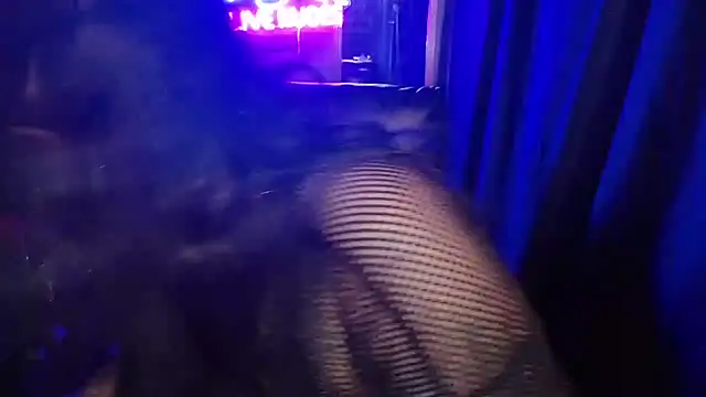 chicanachic13 online show from December 21, 6:06 am