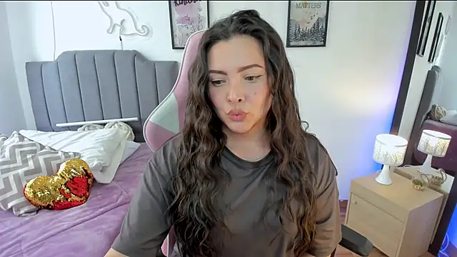 amaia monet online show from March 4, 6:25 pm