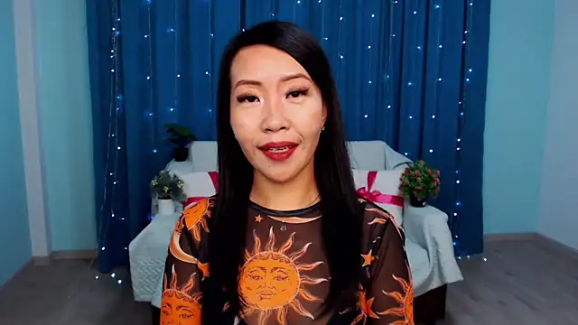 Snapshot of LiaPak chatting on September 10, 12:10 am LiaPak online show from September 10, 12:10 am