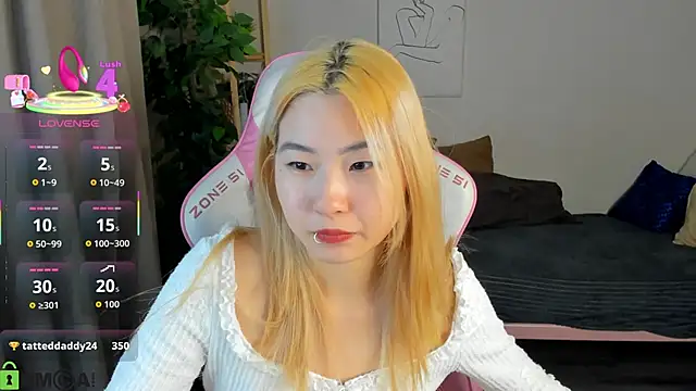 Aisi 18 online show from October 2, 7:57 am