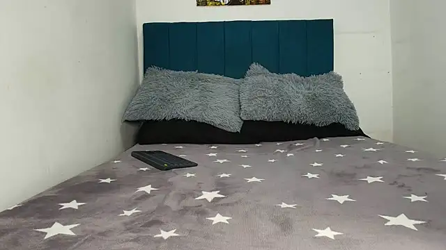 Warmteam777 online show from December 18, 3:39 pm