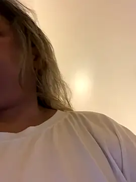 Lucy Milf 474 online show from September 23, 12:03 pm