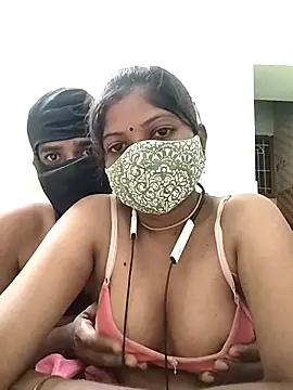 Snapshot of crazcy-couples chatting on September 19, 4:39 pm crazcy-couples online show from September 19, 4:39 pm