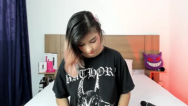 Snapshot of Akatsumi_ chatting on October 3, 8:36 pm Akatsumi  online show from October 3, 8:36 pm