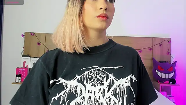 Snapshot of Akatsumi_ chatting on October 29, 10:01 pm Akatsumi  online show from October 29, 10:01 pm