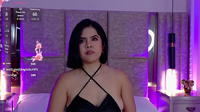 Martina-Roberts- online show from October 29, 4:39 am