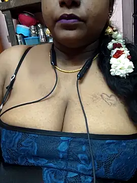 Snapshot of bakyasree143 chatting on September 16, 4:37 pm bakyasree143 online show from September 16, 4:37 pm