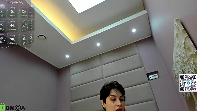 Adeline Perle online show from November 23, 1:52 am