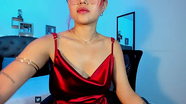 MAYASMITH   online show from May 29, 4:21 am