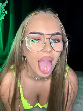 AubrieleRouj1 online show from October 13, 4:09 pm